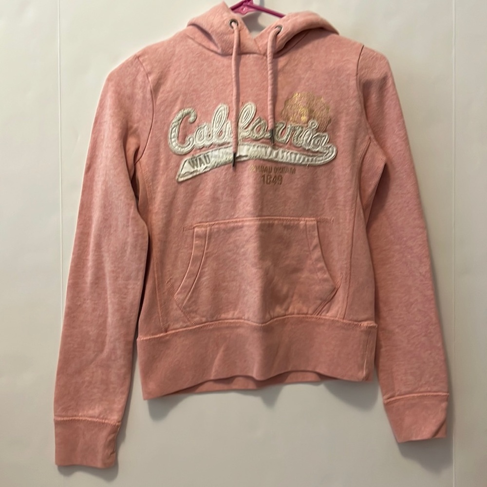 Whoau Cali Pullover Hoodie size small pink